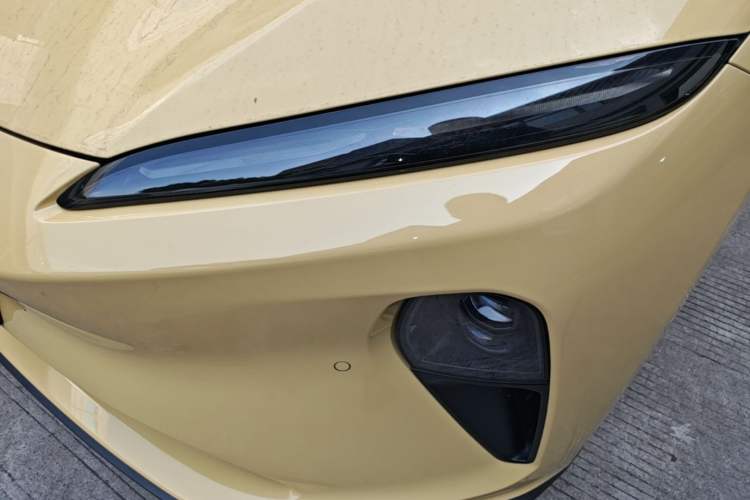 Used Nio ET5 2022 75 kWh Left Front Headlight