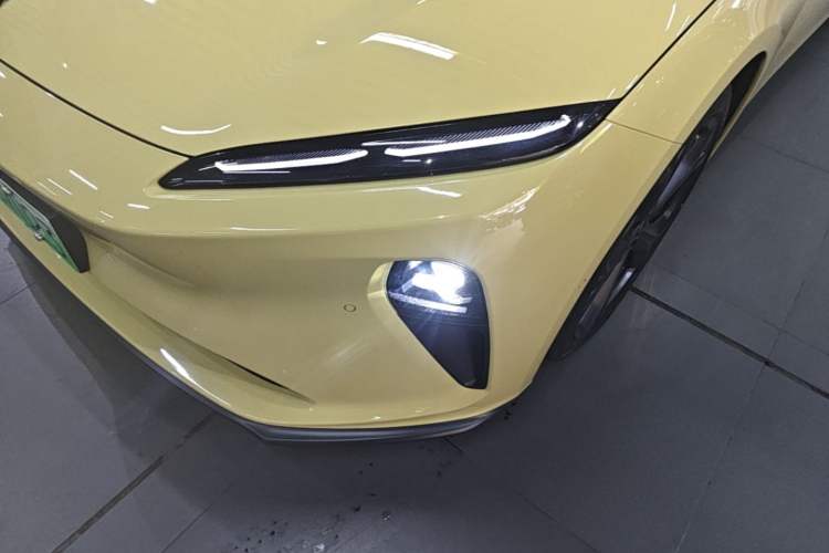 Used Nio ET5 2022 75 kWh Left Front Headlight