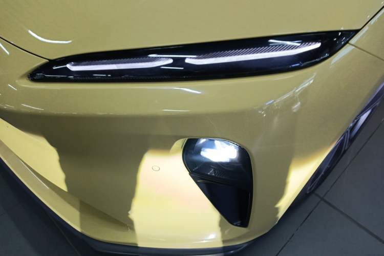 Used Nio ET5 2022 75 kWh Left Front Headlight