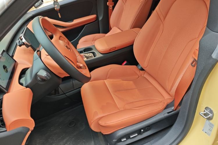 Used Nio ET5 2022 75 kWh Left Front Seat