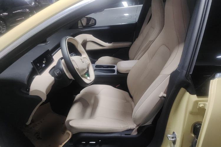 Used Nio ET5 2022 75 kWh Left Front Seat