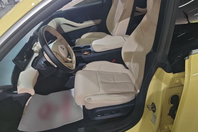 Used Nio ET5 2022 75 kWh Left Front Seat