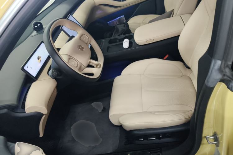Used Nio ET5 2022 75 kWh Left Front Seat