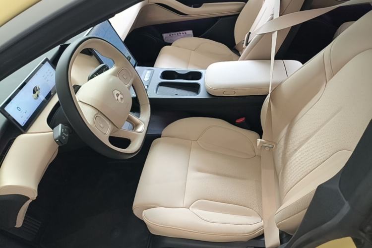 Used Nio ET5 2022 75 kWh Left Front Seat