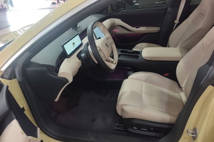 Used Nio ET5 2022 75 kWh Left Front Seat