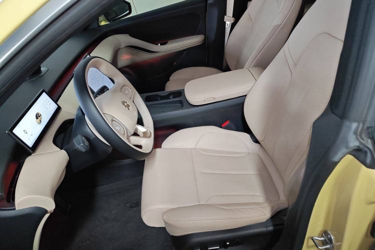 Used Nio ET5 2022 75 kWh Left Front Seat