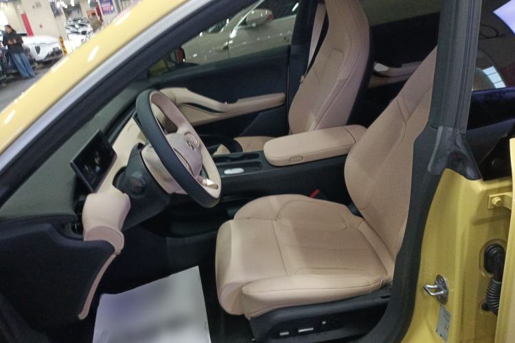 Used Nio ET5 2022 75 kWh Left Front Seat