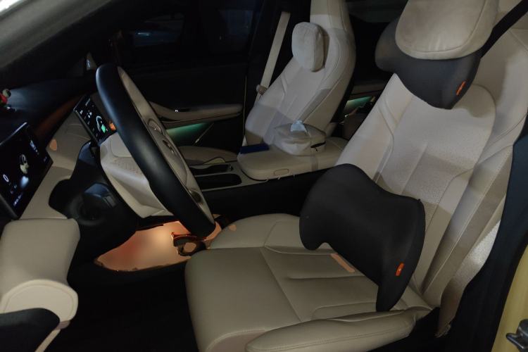 Used Nio ET5 2022 75 kWh Left Front Seat