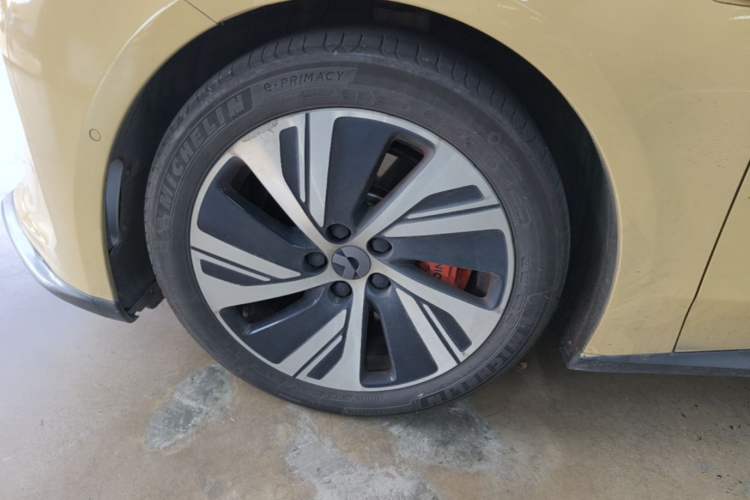 Used Nio ET5 2022 100 kWh Left Front Wheel Hub