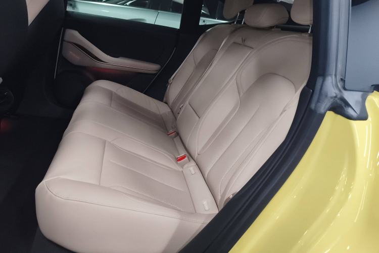 Used Nio ET5 2022 75 kWh Left Rear Seat