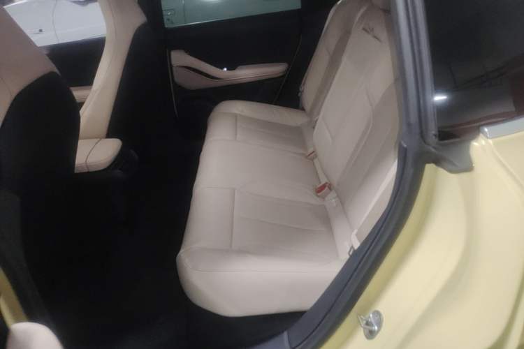 Used Nio ET5 2022 75 kWh Left Rear Seat