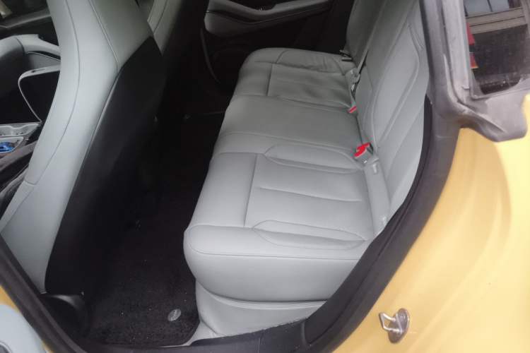 Used Nio ET5 2022 100 kWh Left Rear Seat