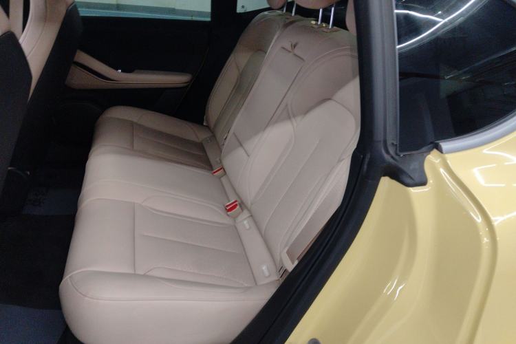 Used Nio ET5 2022 75 kWh Left Rear Seat