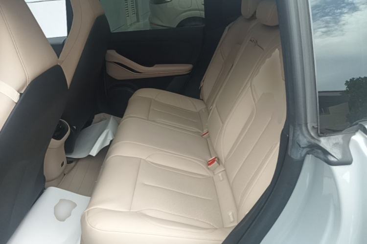 Used Nio ET5 2022 75 kWh Left Rear Seat