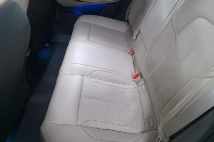 Used Nio ET5 2022 75 kWh Left Rear Seat