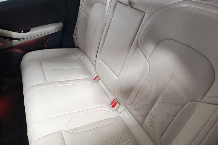 Used Nio ET5 2022 75 kWh Left Rear Seat