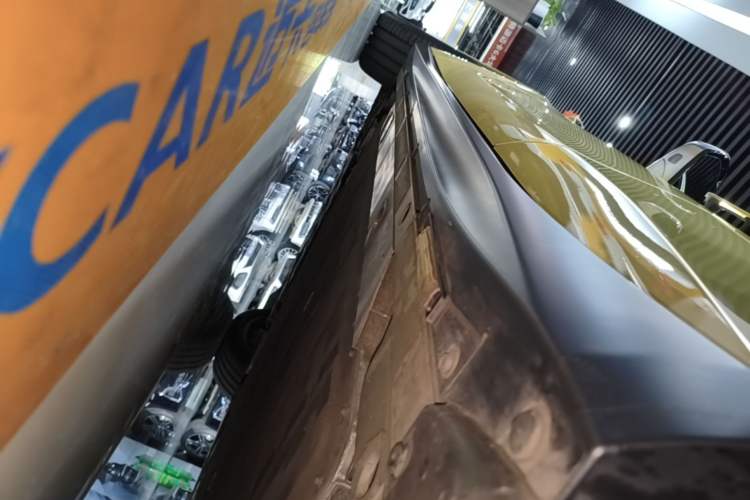 Used Nio ET5 2022 75 kWh Left Side Sill
