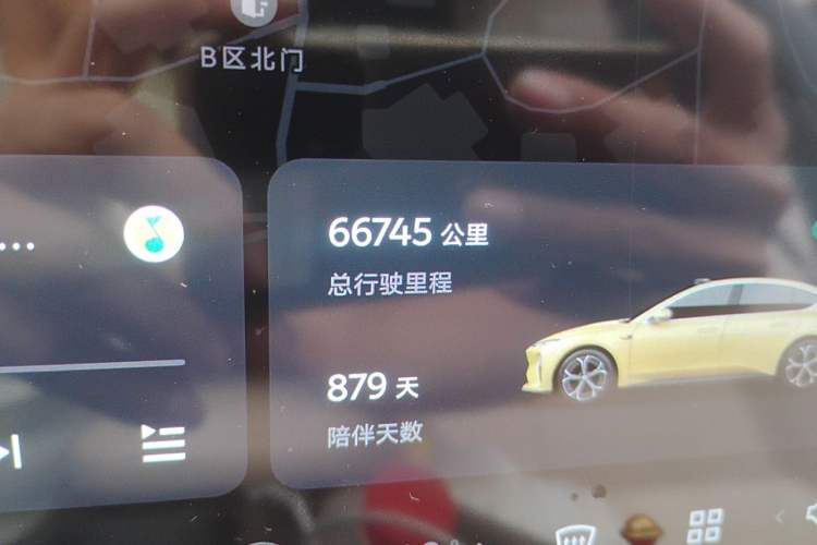 Used Nio ET5 2022 75 kWh Odometer Close Up
