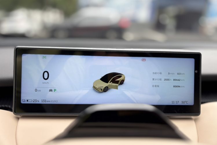 Used Nio ET5 2022 75 kWh Odometer Close Up