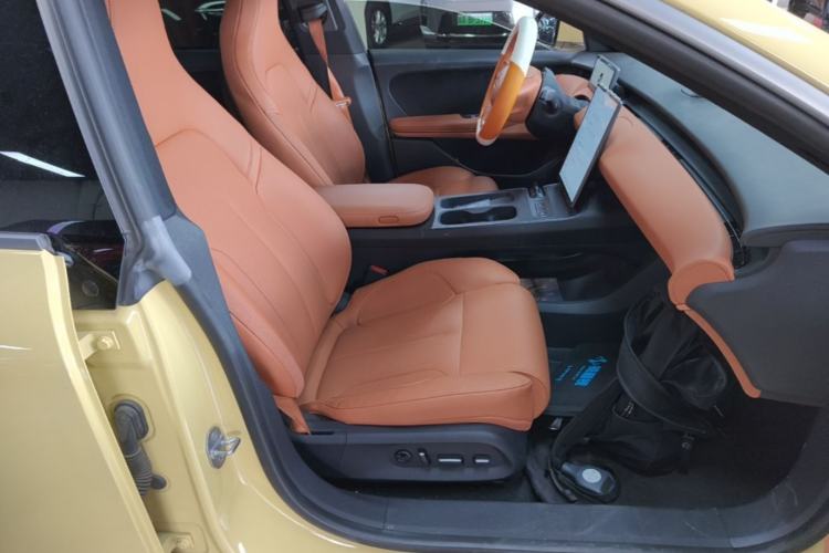 Used Nio ET5 2022 100 kWh Right Front Seat