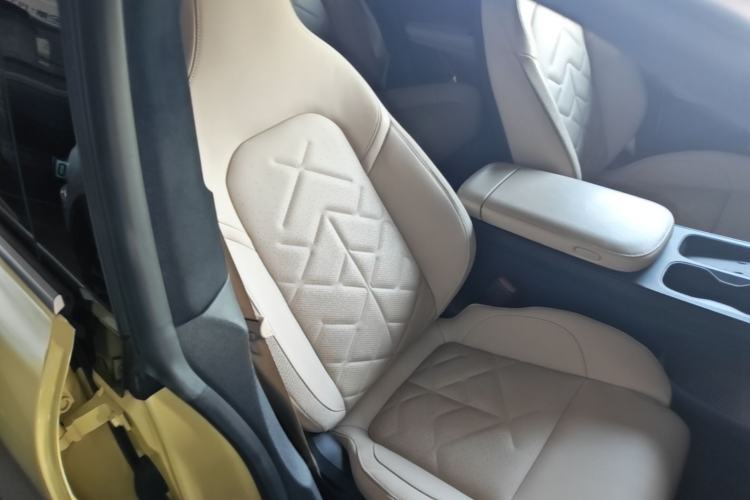 Used Nio ET5 2022 75 kWh Right Front Seat