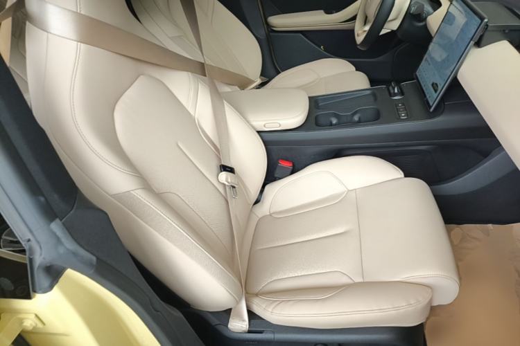 Used Nio ET5 2022 75 kWh Right Front Seat