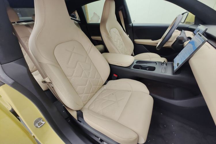 Used Nio ET5 2022 75 kWh Right Front Seat