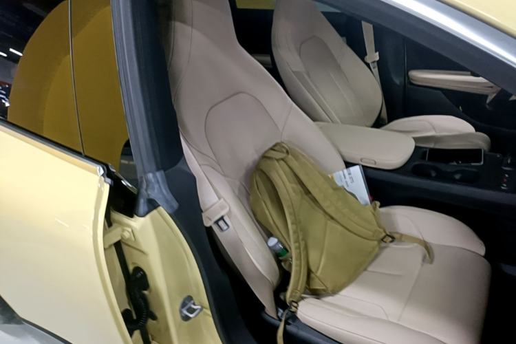 Used Nio ET5 2022 75 kWh Right Front Seat