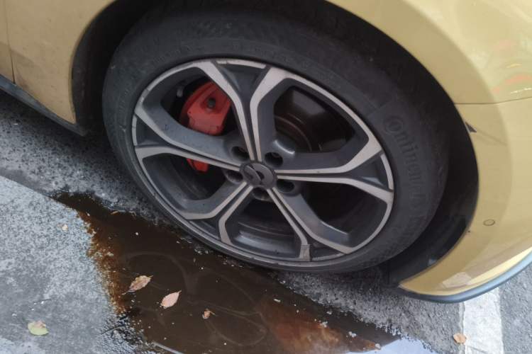 Used Nio ET5 2022 100 kWh Right Front Wheel Hub