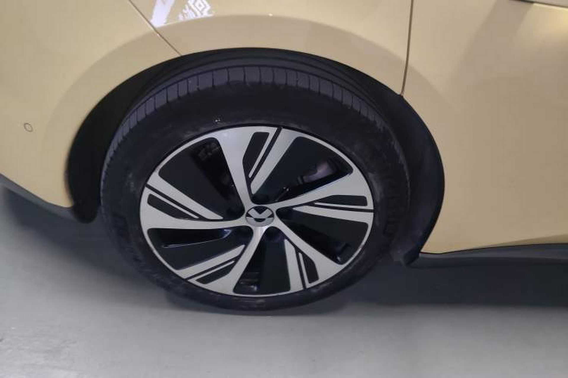 Used Nio ET5 2022 75 kWh Right Rear Wheel Hub