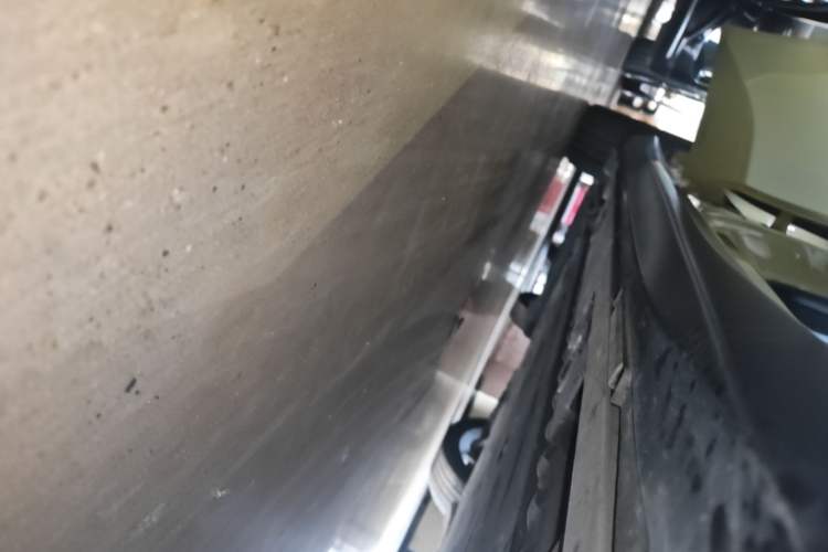 Used Nio ET5 2022 75 kWh Right Side Sill