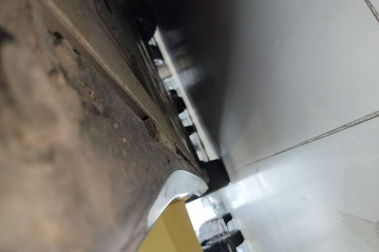 Used Nio ET5 2022 75 kWh Right Side Sill