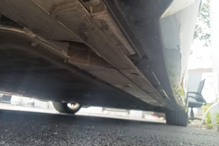 Used Nio ET5 2022 75 kWh Right Side Sill