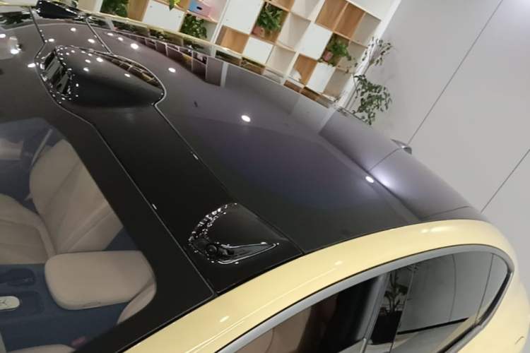 Used Nio ET5 2022 75 kWh Roof