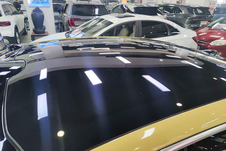 Used Nio ET5 2022 75 kWh Roof