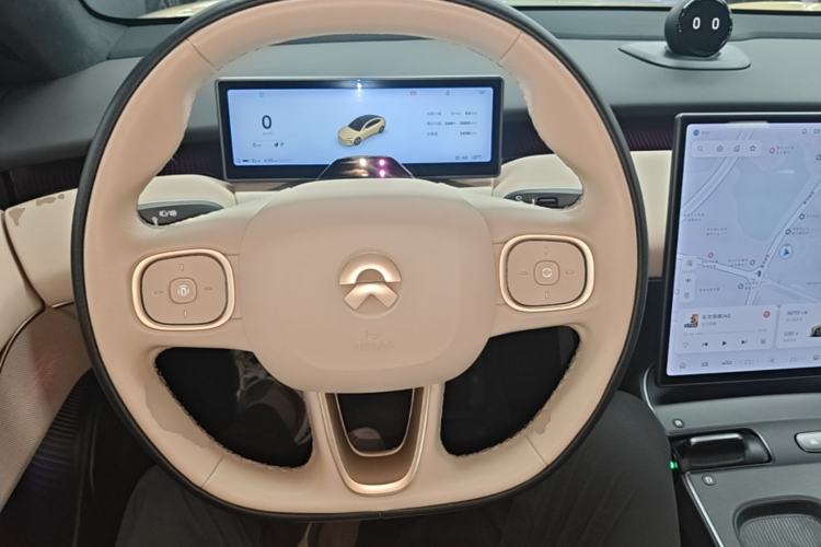 Used Nio ET5 2022 75 kWh Steering Wheel