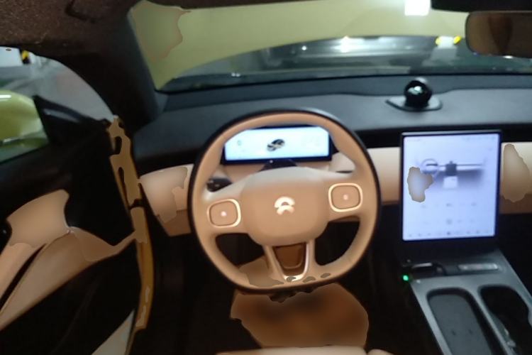Used Nio ET5 2022 75 kWh Steering Wheel