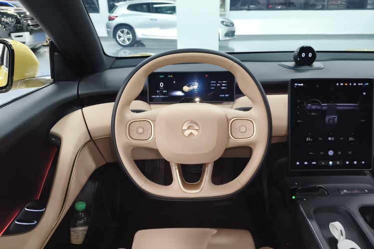 Used Nio ET5 2022 75 kWh Steering Wheel
