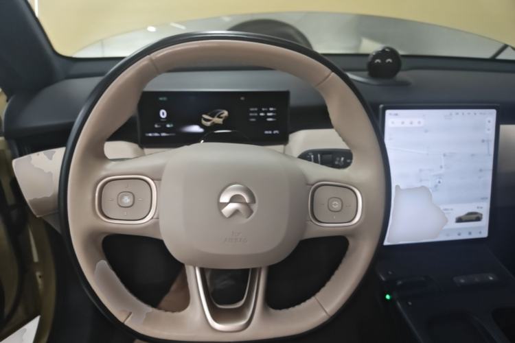 Used Nio ET5 2022 75 kWh Steering Wheel