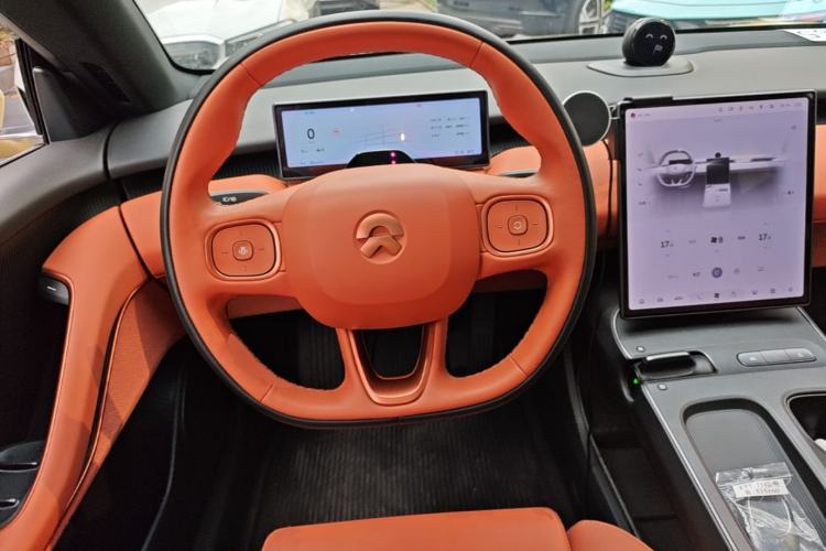 Used Nio ET5 2022 75 kWh Steering Wheel