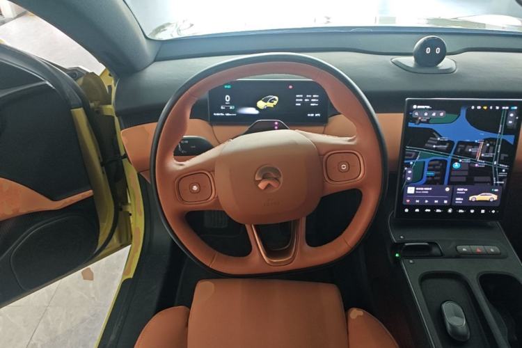 Used Nio ET5 2022 75 kWh Steering Wheel