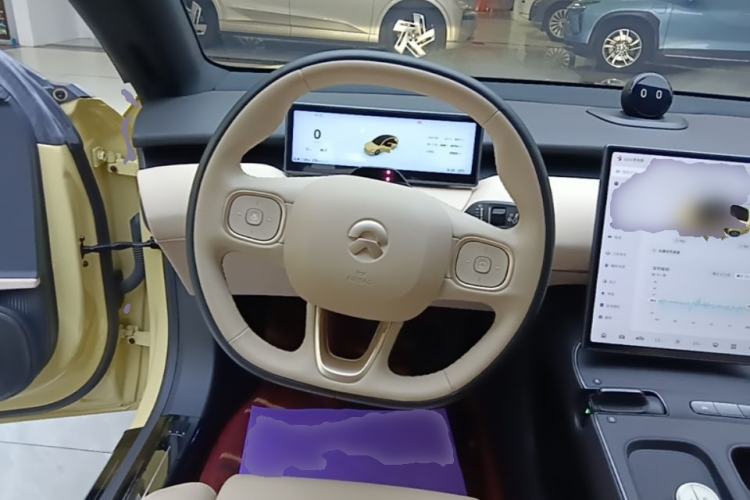 Used Nio ET5 2022 75 kWh Steering Wheel