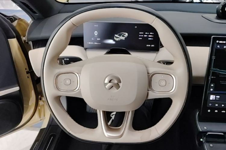 Used Nio ET5 2022 75 kWh Steering Wheel