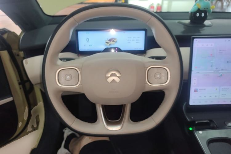 Used Nio ET5 2022 75 kWh Steering Wheel