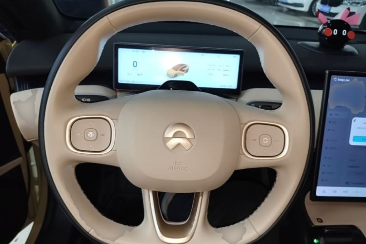 Used Nio ET5 2022 75 kWh Steering Wheel