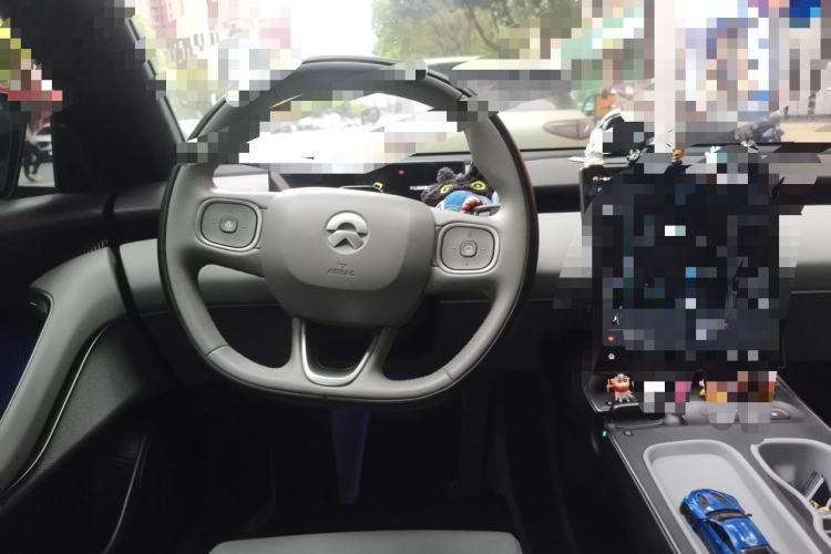 Used Nio ET5 2022 100 kWh Steering Wheel