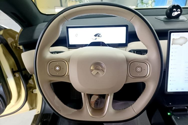 Used Nio ET5 2022 75 kWh Steering Wheel