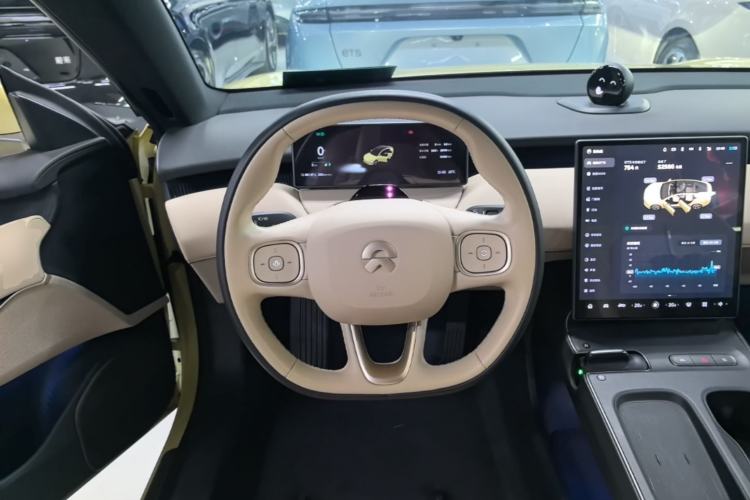 Used Nio ET5 2022 75 kWh Steering Wheel