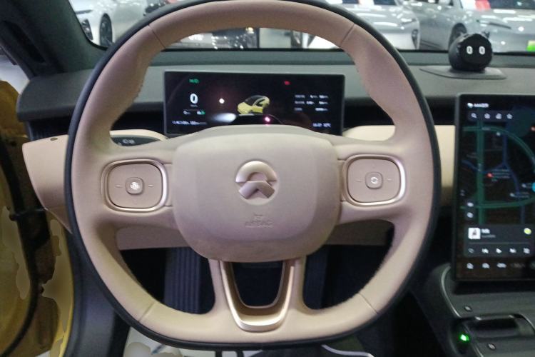 Used Nio ET5 2022 75 kWh Steering Wheel