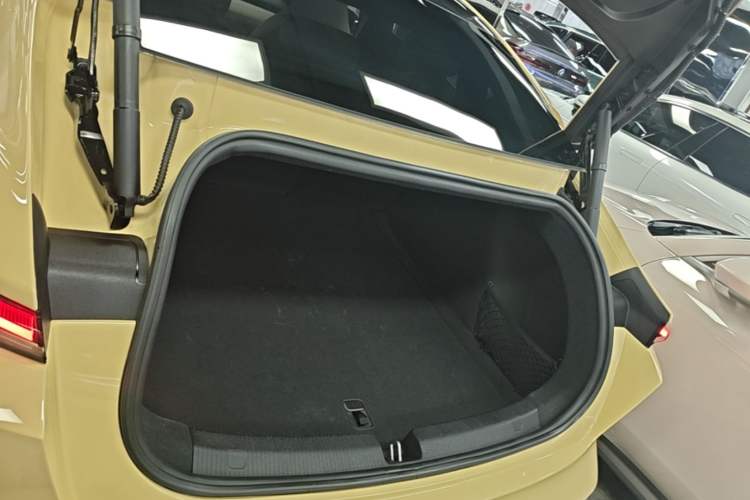 Used Nio ET5 2022 75 kWh Trunk